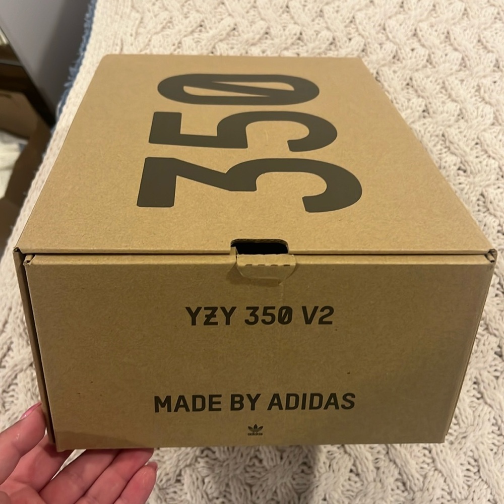 Yeezy 350 V2 granite